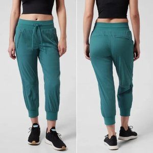 Athleta Trekkie North Crop 23" Jogger, Size 4, Borealis Green